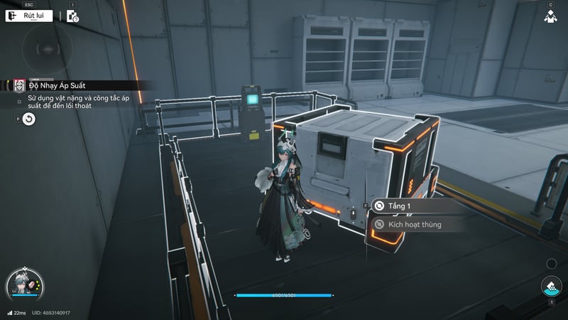 Di chuyển thùng hàng đến thang máy