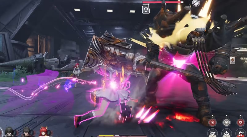 Rossi lao vào mục tiêu tấn công cận chiến trong Arknights Endfield